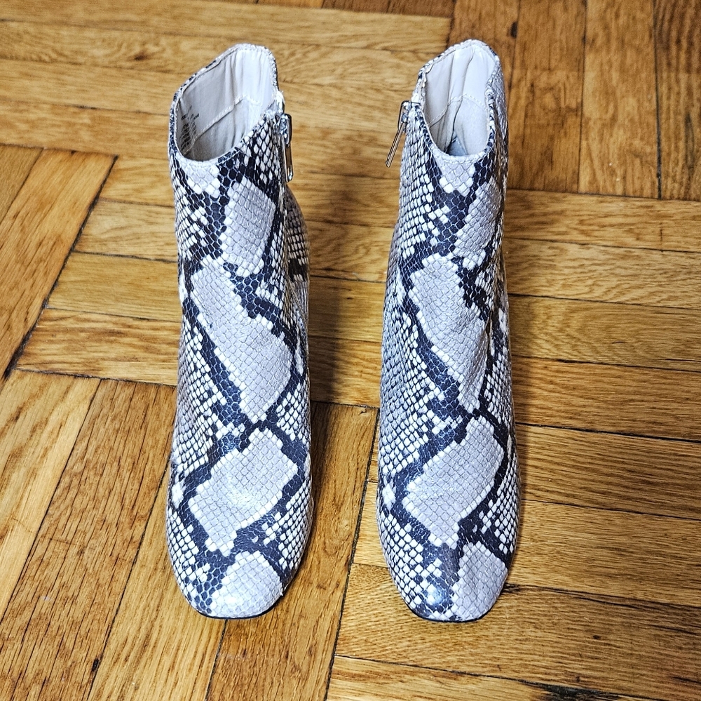 Steve Madden leather Snakeskin Ankle Boots sz:7